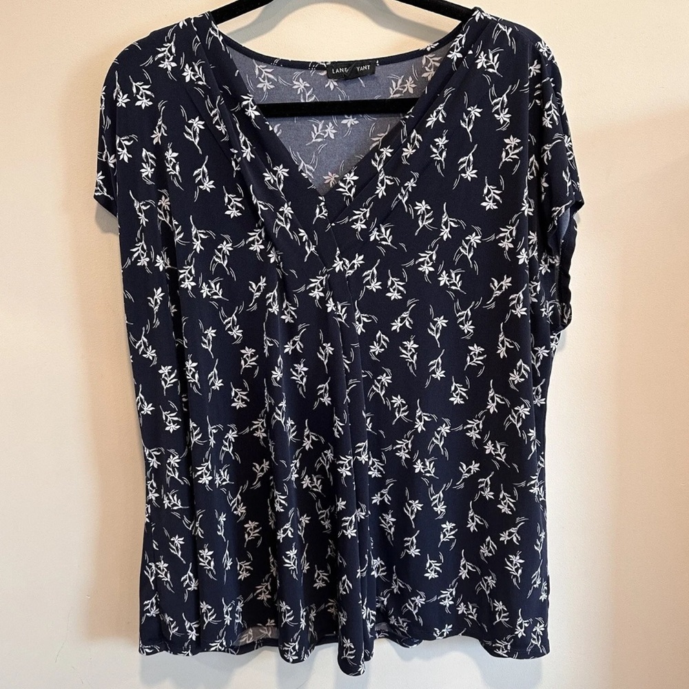 Lane Bryant Blouse‎ Womens size 18/20 Black And White Flowers V-Neck No Sleeve